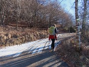 20 A questa curva lasciamo la strada agrosilvopastorale per imboccare sulla dx il sent. 579